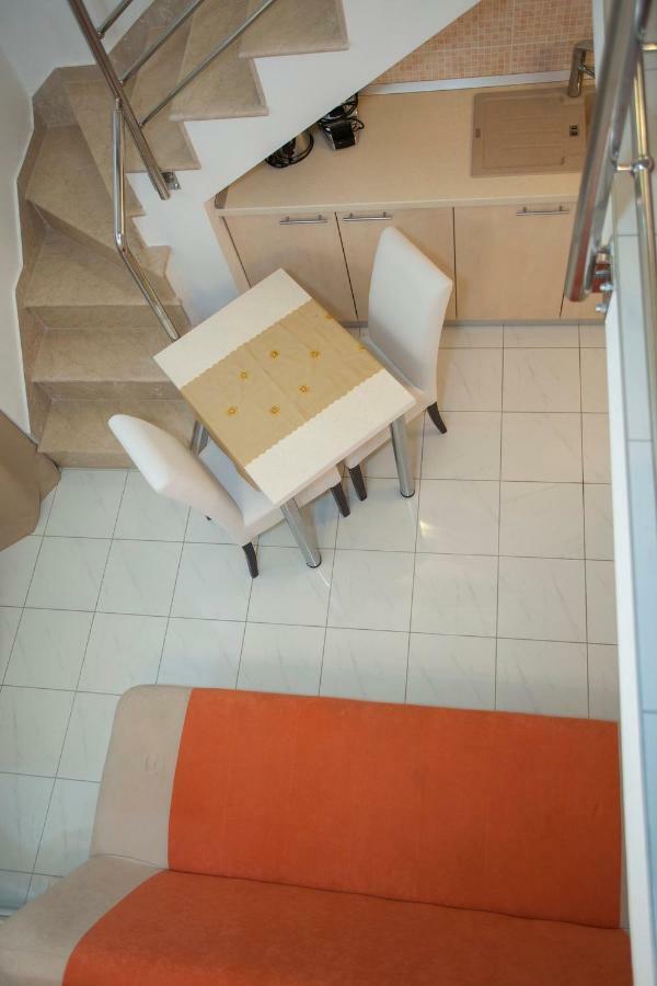 Vlado Apartman *