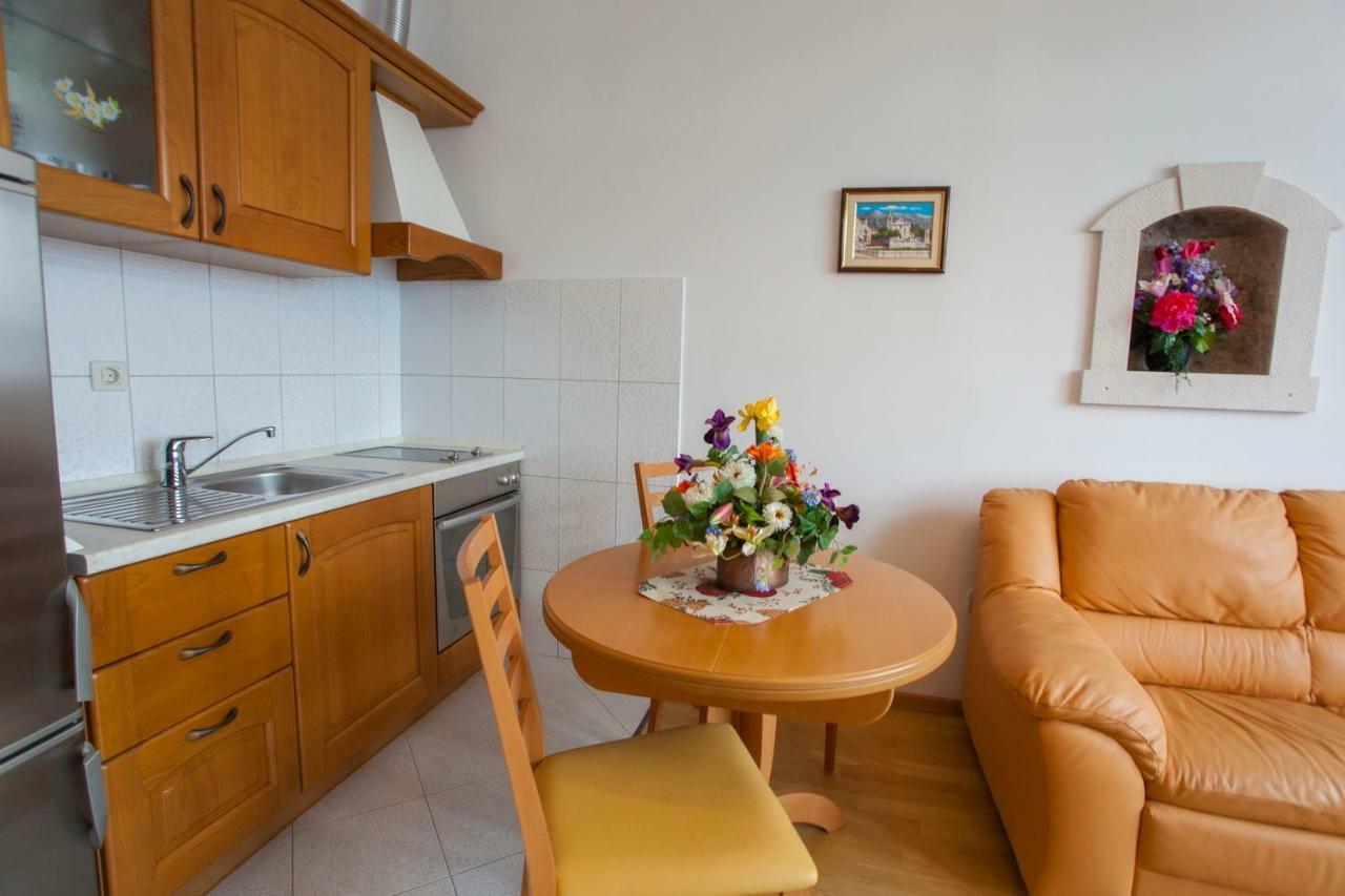 Vlado Apartment *