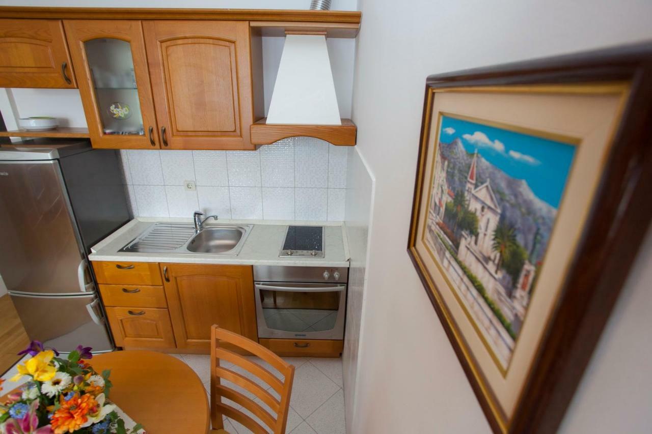 Apartment Vlado *